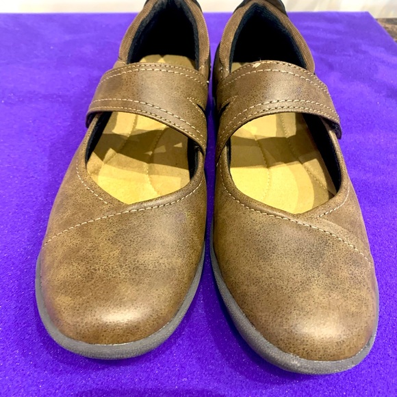 Brand new shoes size 9.5 without tag - Picture 2 of 10